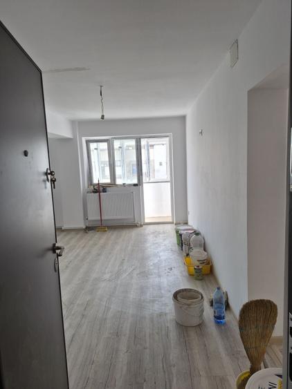 Apartament cu 3 camere semidecomandat în Ultracentral