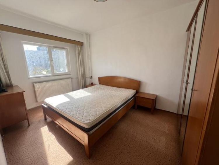 Apartament - 2 camere - Decomandat - Tineretului - 6