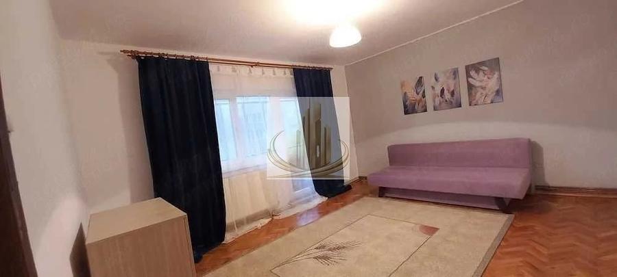 Apartament cu 3 camere decomandat în Olimpia-Stadion