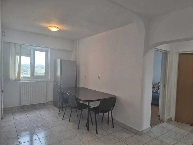 Apartament cu 3 camere decomandat în Calea Călărașilor
