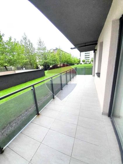 Apartament cu 2 camere semidecomandat în Sopor