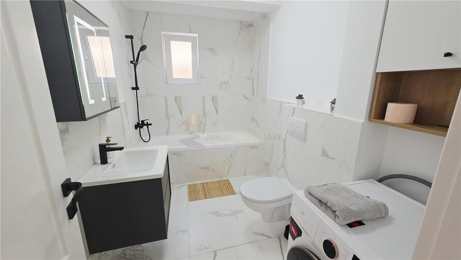 Apartament cu 2 camere semidecomandat, mobilat în Florești