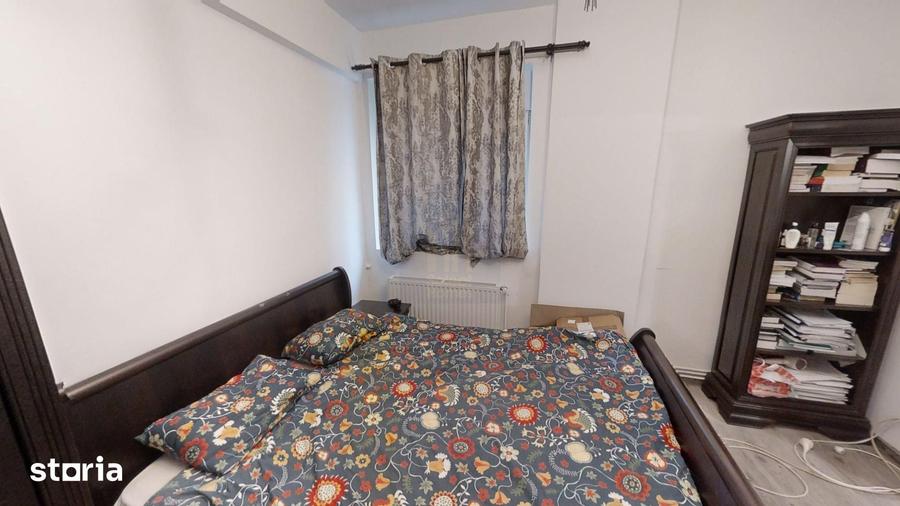 Apartament cu 3 camere semidecomandat în Brezoianu