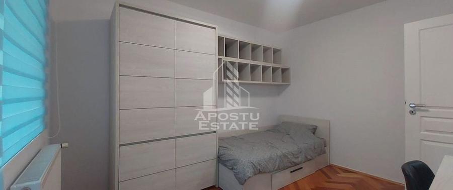 Apartament cu 3 camere decomandat în Micălaca