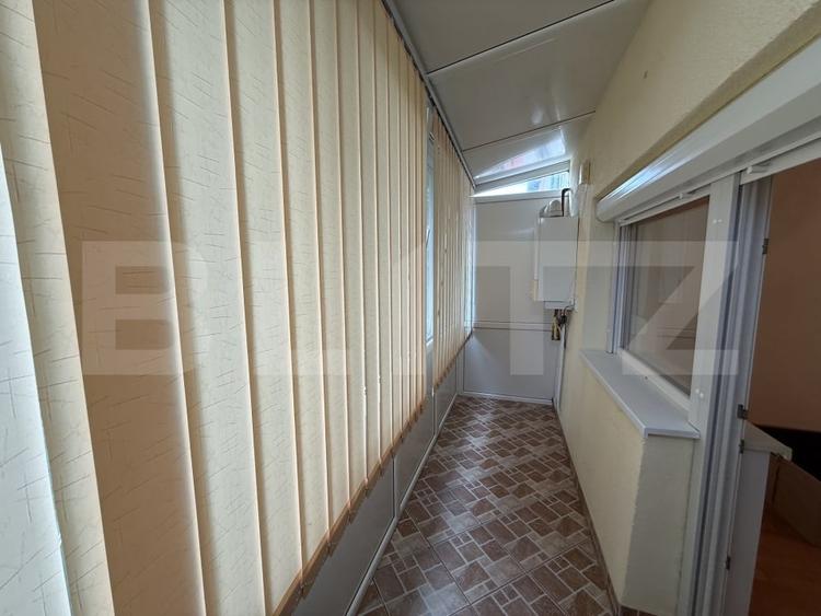 Apartament cu 3 camere decomandat în Micro 16