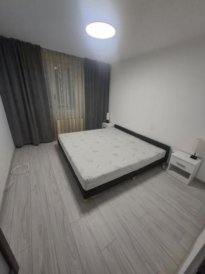 Apartament cu 2 camere semidecomandat în Centrul Civic