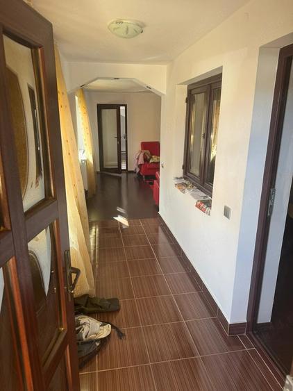 Casă cu 3 camere cu Teren 2800 Mp în Lelești