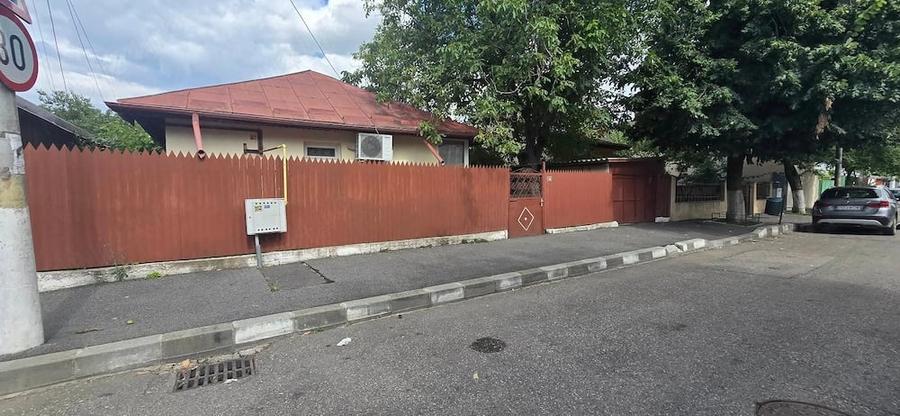 Casă cu 5 camere cu Teren 600 Mp în Dobroești