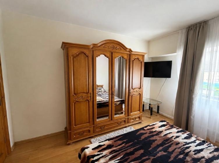 Apartament cu 4 camere decomandat, mobilat în Ștefan cel Mare