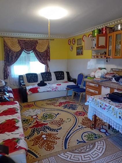 Casă cu Teren 1250 Mp în Crăciunești