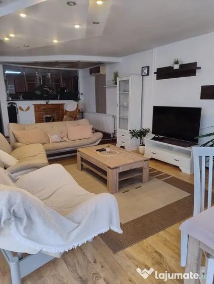 Casă cu 3 camere în Central