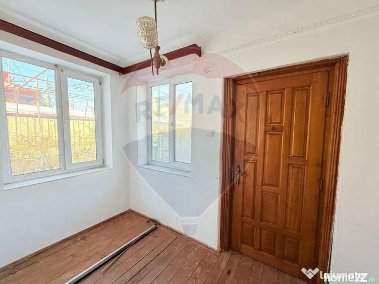 Casă cu 4 camere cu Teren 318 Mp în Gorjului