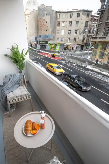 Apartament cu 2 camere semidecomandat în Calea Victoriei