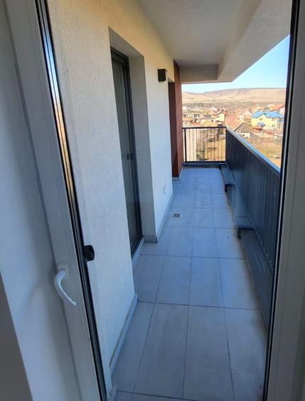 apartament cu 3 camere,2 balcoane,parcare,zona Vivo - 8