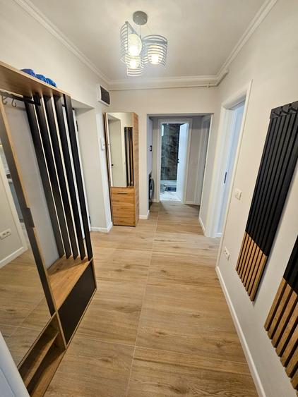 Apartament cu 2 camere decomandat, mobilat în Stadion