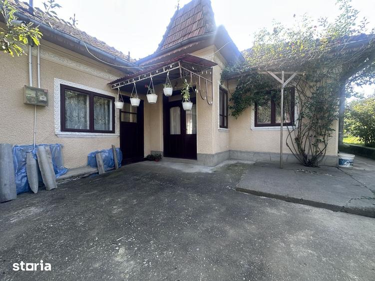 De vanzare: casa in inima unei superbe zone de deal, Valeni-Dambovita - 2