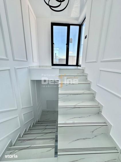 Casă cu 4 camere decomandat cu Teren 300 Mp în Rediu