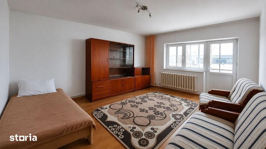 Apartament cu 3 camere decomandat în Traian