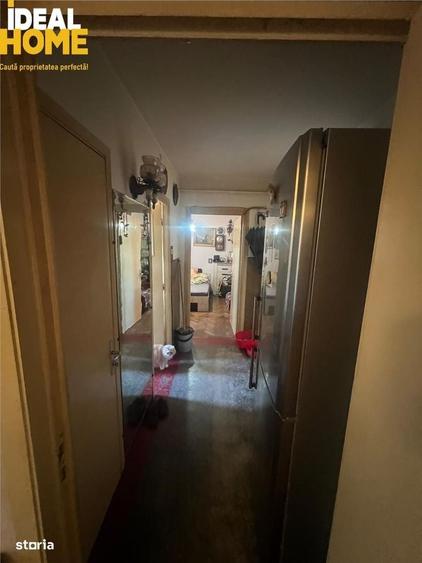 Apartament cu 3 camere semidecomandat în Socola