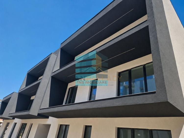 Apartament cu 4 camere decomandat în Titan