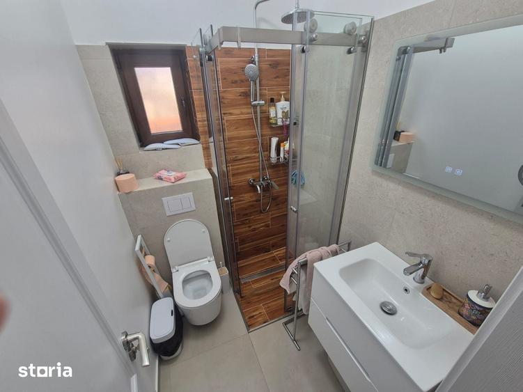 Casă cu 3 camere cu Teren 110 Mp în Central