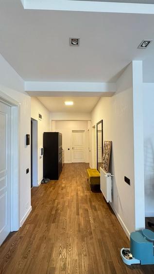 Apartament cu 4 camere decomandat, mobilat în Câmpului