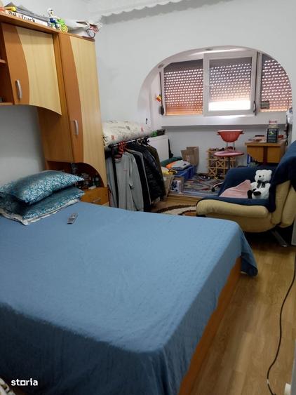 Apartament cu 3 camere decomandat în Călărași