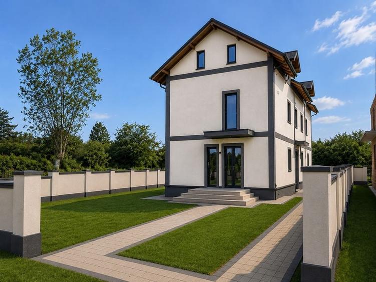 Casă cu 4 camere cu Teren 300 Mp în Micro 3