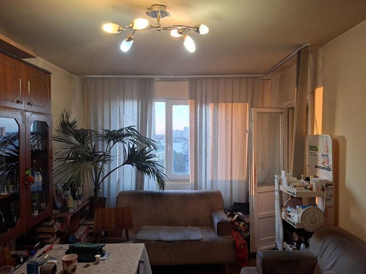Apartament cu 3 camere decomandat în Circumvalațiunii