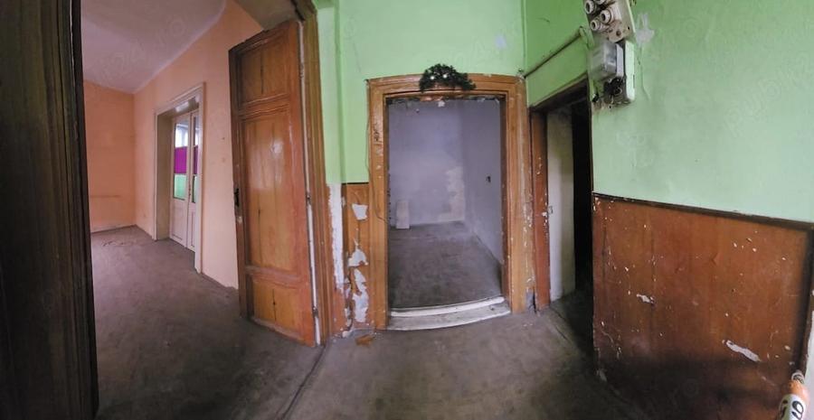 Casă cu Teren 125 Mp în Universitate