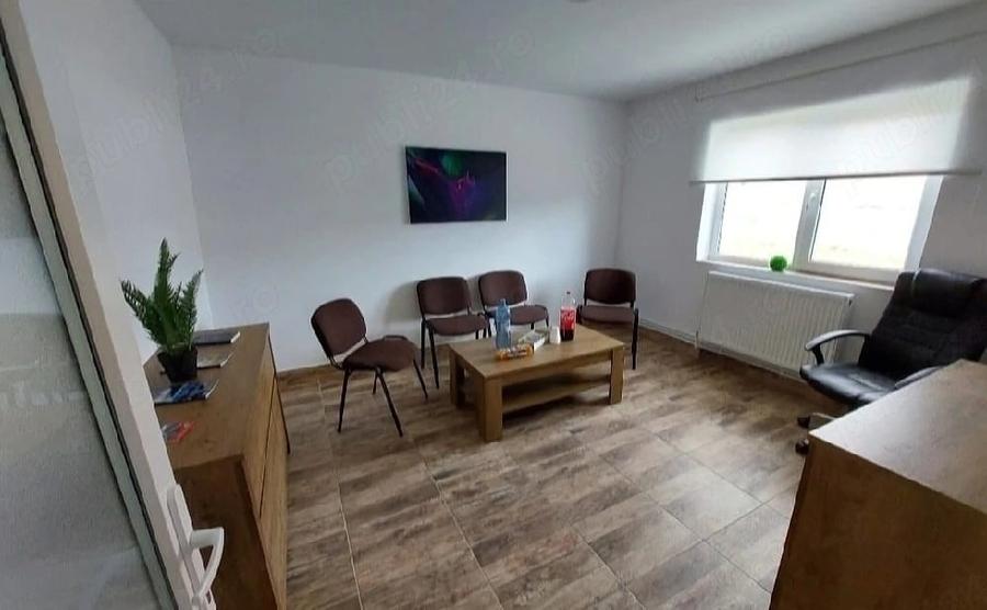 Casă cu 5 camere cu Teren 700 Mp în Central