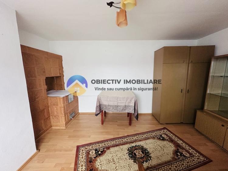 Casă individuală cu 4 camere cu Canalizare în Mărgineni