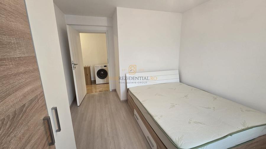 Apartament cu 3 camere semidecomandat, mobilat în Metalurgiei