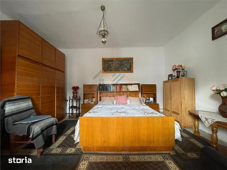 Casă cu 4 camere cu Teren 1439 Mp în Iorga