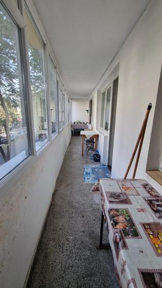 Apartament cu 3 camere semidecomandat în Iancului