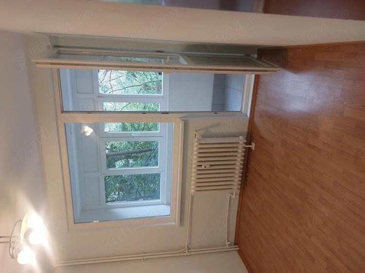 Apartament cu 4 camere semidecomandat, mobilat în Drumul Taberei