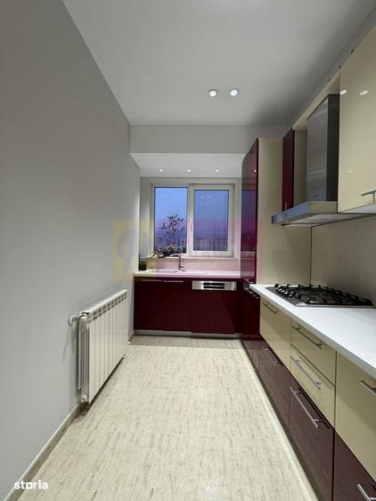 Apartament cu 3 camere semidecomandat, mobilat în Vitan