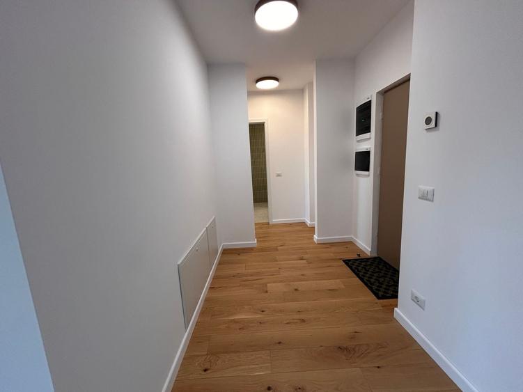 Apartament cu 2 camere semidecomandat, mobilat în Băneasa
