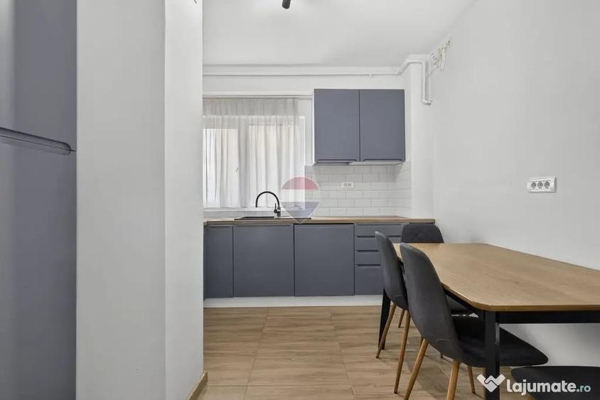 Apartament cu 4 camere decomandat în Polivalentă