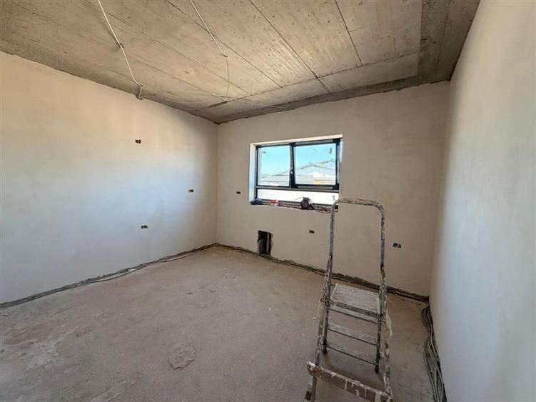 Duplex cu 4 camere cu Teren 350 Mp în Tărlungeni