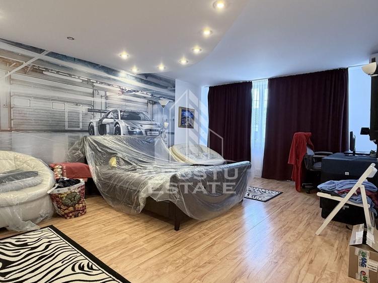 Duplex cu 7 camere cu Canalizare în Săcălaz