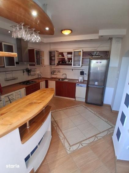 Apartament cu 4 camere semidecomandat în Zorilor