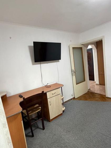 Inchiriez apartament 2 camere - 7