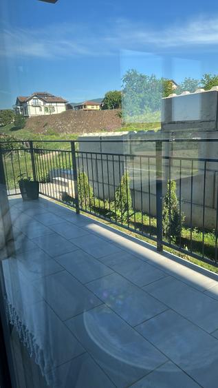 Apartament cu 3 camere decomandat în Cetate