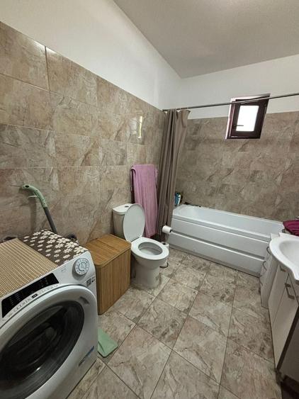 Apartament cu 3 camere decomandat, mobilat în Moșnița Nouă
