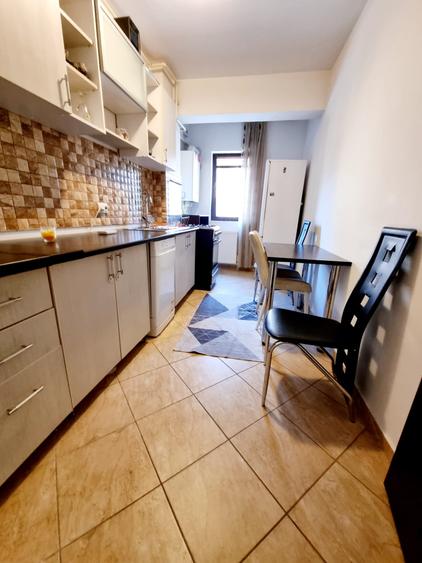 Apartament 2 camere decomandat, mobilat, parcare, Amurgului, metrou 5 minute - 6