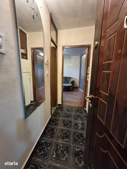 Garsoniera semidecomandata, et. 3/4, Rovine- ?coala 39, 64.000 Euro - 5
