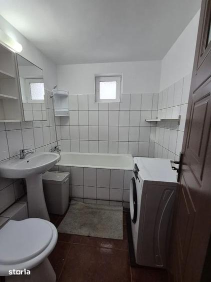 Apartament cu 3 camere decomandat, mobilat în Teiul Doamnei