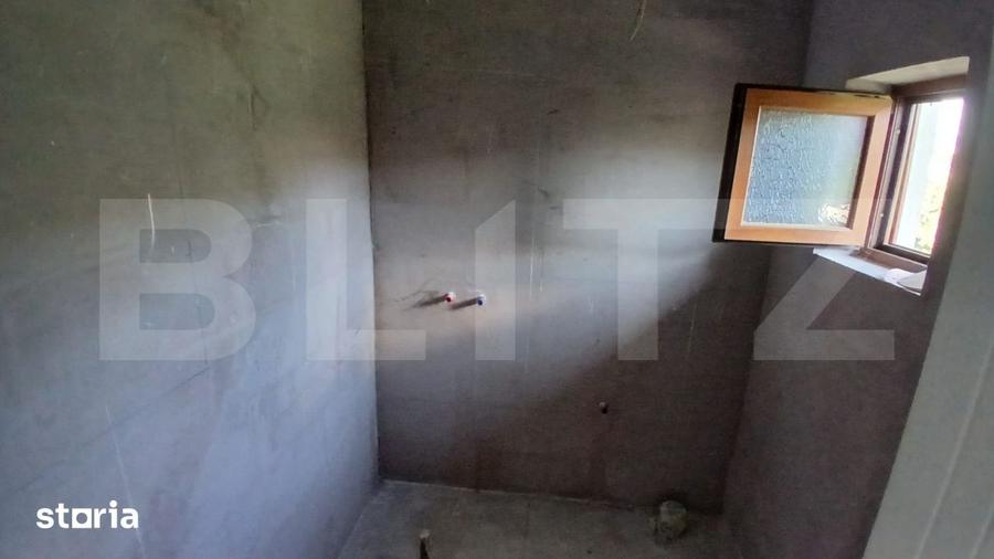 Casă cu 5 camere cu Teren 300 Mp în Central