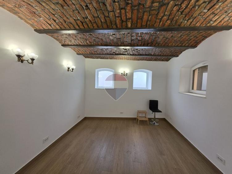 Piața Victoriei | Vilă Premium | 123 mp | Prima Închiriere | 5 Camere - 15
